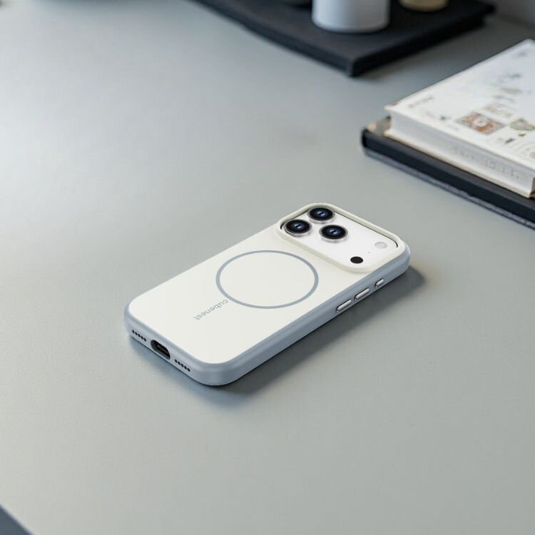 Cubenest Funda para iPhone 17 Pro compatible con MagSafe beige mate