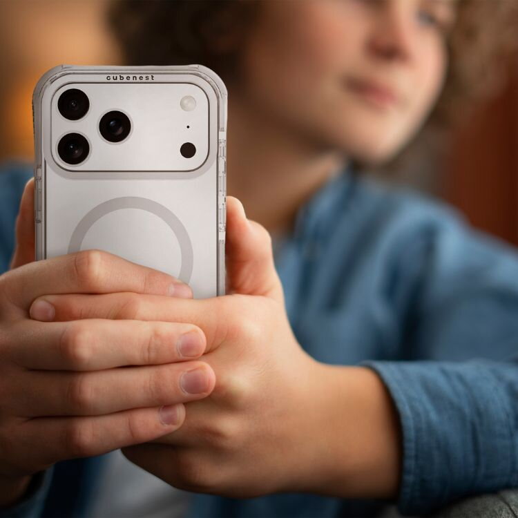 Cubenest Funda para iPhone 17 Pro Max MagPro Strong Guard blanco